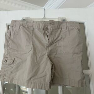 Bandolino Tan Shorts